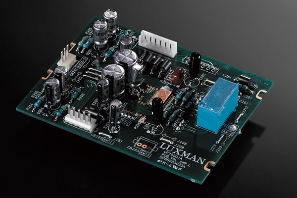 LUXMAN's LECUA computerized attenuator is a highly accurate sound volume adjustment system